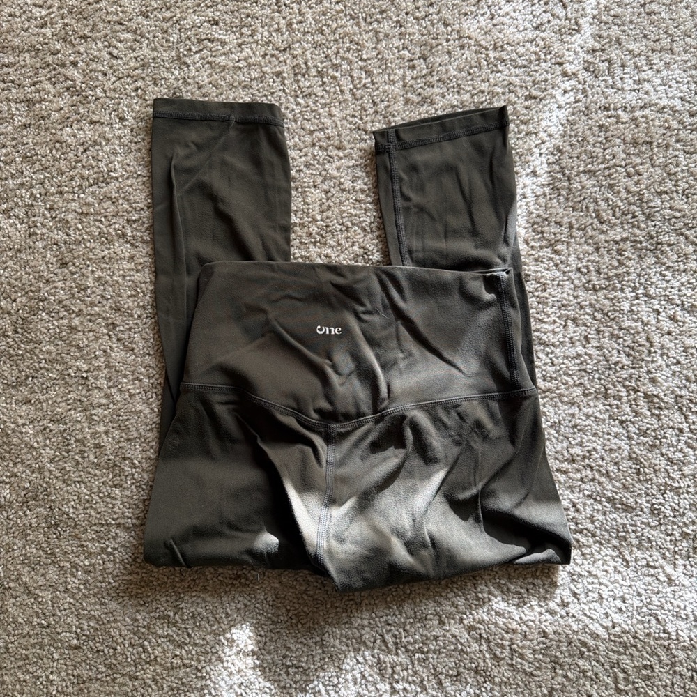 ONE yoga leggings green